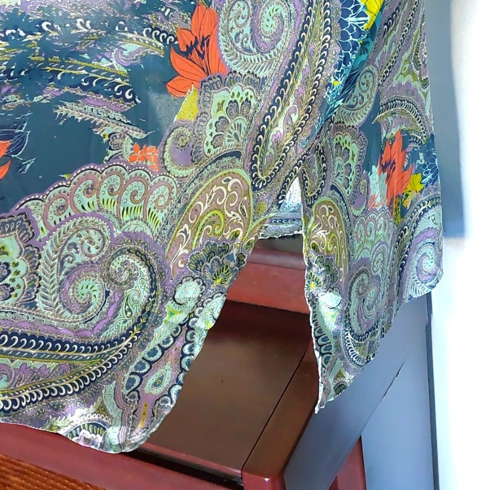 Catherine's Cover-Up - Picture 4 of 4